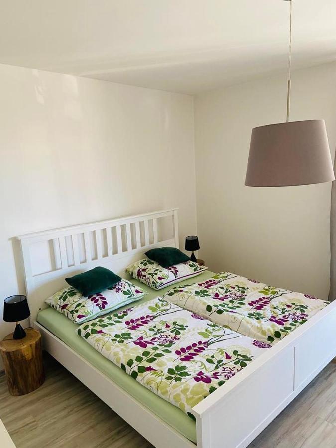 Апартаменти Apartman Na Vysine Врхлабі Екстер'єр фото